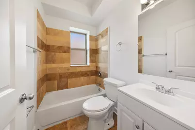 7223 N Rogers Avenue #1, Chicago, IL 60645 - Photo 8