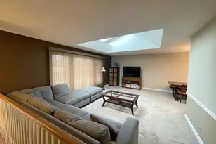 525 Ramblewood Ct, Lake Zurich, IL 60047 - Photo 2