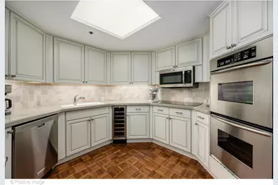 950 N Michigan Avenue #2305, Chicago, IL 60611 - Photo 10