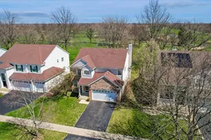 2552 Whitehall Ln, Naperville, IL 60564 - Photo 2