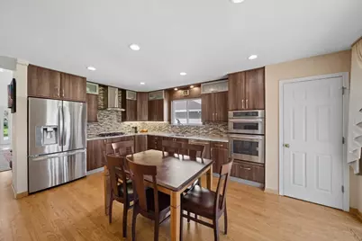 2552 Whitehall Lane, Naperville, IL 60564 - Photo 8