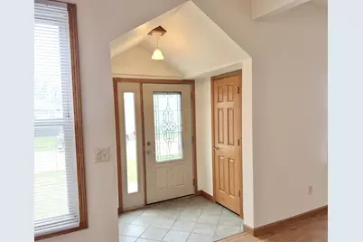 1408 Creve Coeur Street, Lasalle, IL 61301 - Photo 2