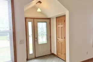 1408 Creve Coeur St, Lasalle, IL 61301 - Photo 2