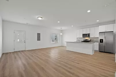 1054 Gillespie Lane #1054, Yorkville, IL 60560 - Photo 2