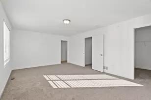 1054 Gillespie Ln, Yorkville, IL 60560 - Photo 8