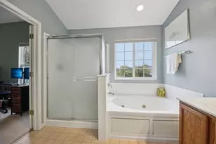 224 Cross Creek Ln, Lindenhurst, IL 60046 - Photo 20