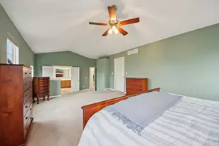 224 Cross Creek Ln, Lindenhurst, IL 60046 - Photo 18