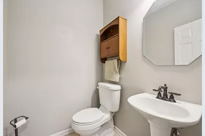 224 Cross Creek Lane, Lindenhurst, IL 60046 - Photo 14