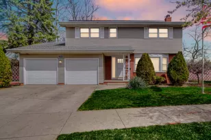 17525 Maple Ave, Lansing, IL 60438 - Photo 2