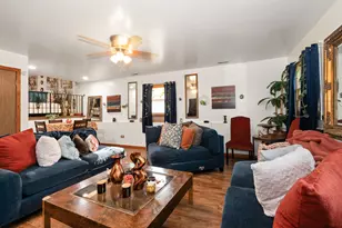 928 E 153rd St, Phoenix, IL 60426 - Photo 16