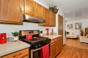 928 E 153rd St, Phoenix, IL 60426 - Photo 10