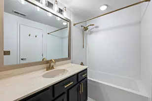 1844 S Michigan Ave, Chicago, IL 60616 - Photo 12