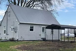 1884 Banks Rd, Erie, IL 61250 - Photo 2