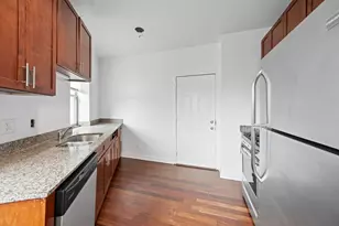 7227 N Rogers Ave, Chicago, IL 60645 - Photo 2