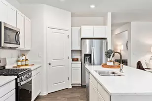 17535 W Windemere Cir, Lockport, IL 60441 - Photo 10