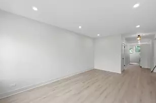 3035 W Rosemont Ave, Chicago, IL 60659 - Photo 12