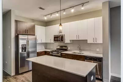 851 W Grand Avenue #404, Chicago, IL 60642 - Photo 2