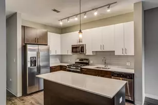 851 W Grand Ave, Chicago, IL 60642 - Photo 2