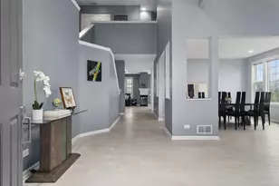 2248 Avalon Dr, Buffalo Grove, IL 60089 - Photo 2