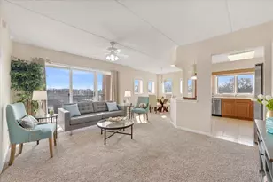 1 S Lincoln Ave, Lombard, IL 60148 - Photo 2