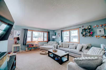 520 N 6th Street, Watseka, IL 60970 - Photo 6