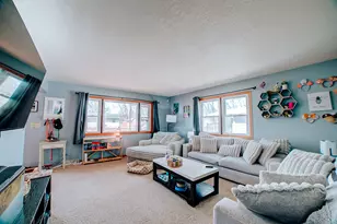 520 N 6th St, Watseka, IL 60970 - Photo 6