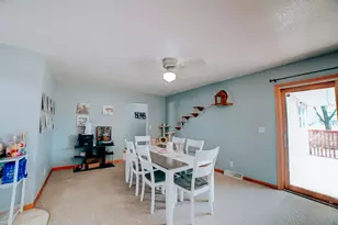 520 N 6th St, Watseka, IL 60970 - Photo 12