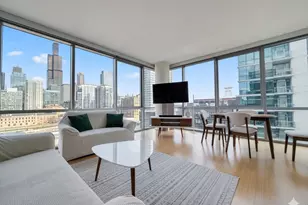 123 S Green St, Chicago, IL 60607 - Photo 4