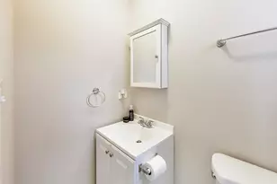 9501 Jackson Ave, Brookfield, IL 60513 - Photo 6