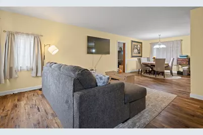 1013 Manor Drive, Streamwood, IL 60107 - Photo 4