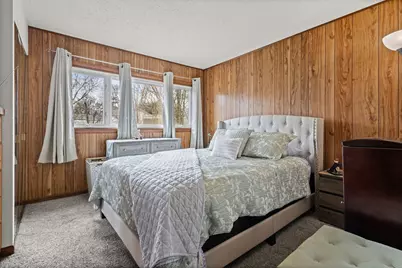 1013 Manor Drive, Streamwood, IL 60107 - Photo 12