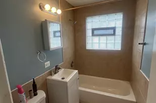 324 Frederick Ave, Bellwood, IL 60104 - Photo 4