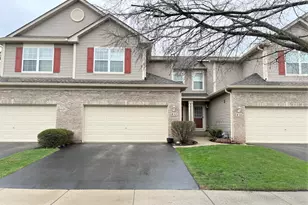 852 Beech Dr, Elgin, IL 60120 - Photo 1