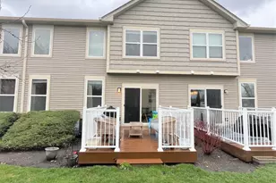 852 Beech Dr, Elgin, IL 60120 - Photo 20