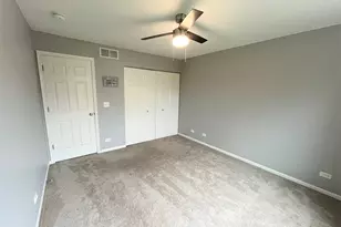 852 Beech Dr, Elgin, IL 60120 - Photo 16