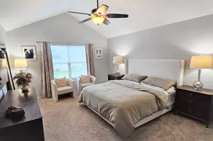 852 Beech Dr, Elgin, IL 60120 - Photo 12