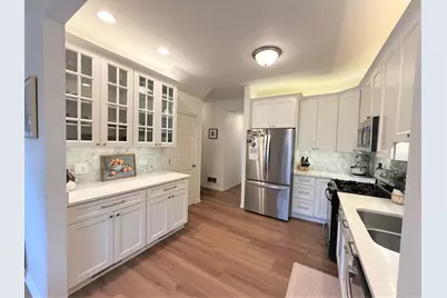 852 Beech Drive, Elgin, IL 60120 - Photo 4