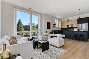 288 Stonington Dr, Bloomingdale, IL 60108 - Photo 2