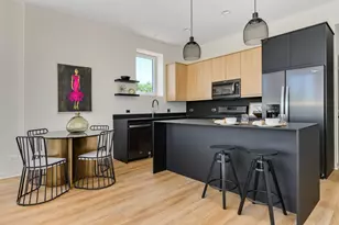 288 Stonington Dr, Bloomingdale, IL 60108 - Photo 6