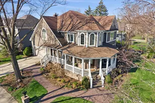 439 Hill Ave, Glen Ellyn, IL 60137 - Photo 4