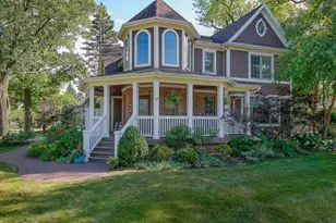 439 Hill Ave, Glen Ellyn, IL 60137 - Photo 2