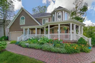 439 Hill Ave, Glen Ellyn, IL 60137 - Photo 1