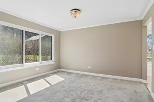 563 Woodview Rd, Lake Barrington, IL 60010 - Photo 10