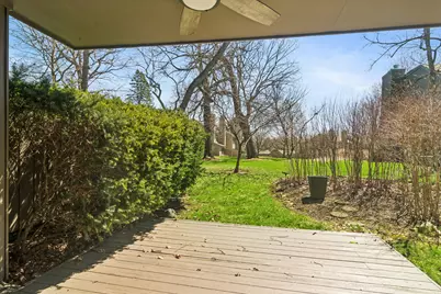 563 Woodview Road #D, Lake Barrington, IL 60010 - Photo 20