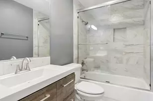 563 Woodview Rd, Lake Barrington, IL 60010 - Photo 14