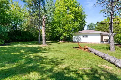 88 N Airlite Street, Elgin, IL 60123 - Photo 2