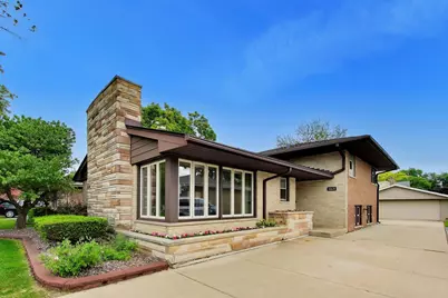 10620 Lockwood Avenue, Oak Lawn, IL 60453 - Photo 1