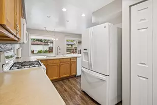495 Kinkaid Ct, Des Plaines, IL 60016 - Photo 8