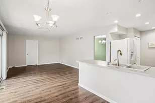 495 Kinkaid Ct, Des Plaines, IL 60016 - Photo 6