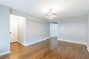 8139 S Exchange Ave, Chicago, IL 60617 - Photo 2